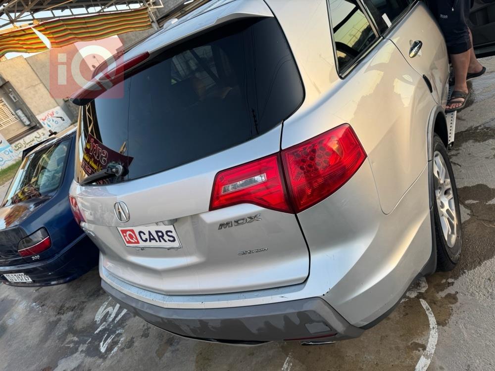 أكورا MDX